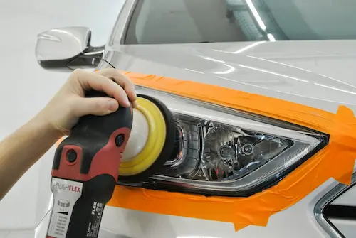 Recondiționare faruri și plastice